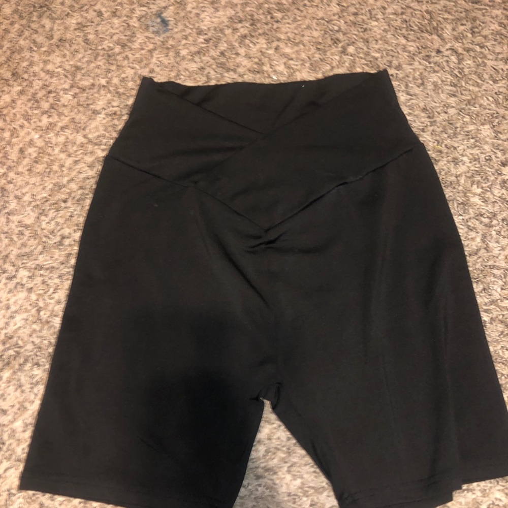 Cross cross biker shorts